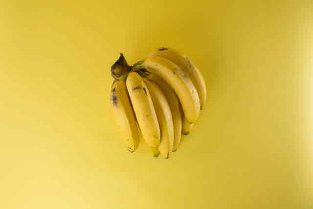 통풍에-좋은-음식-바나나-영양제-이미지